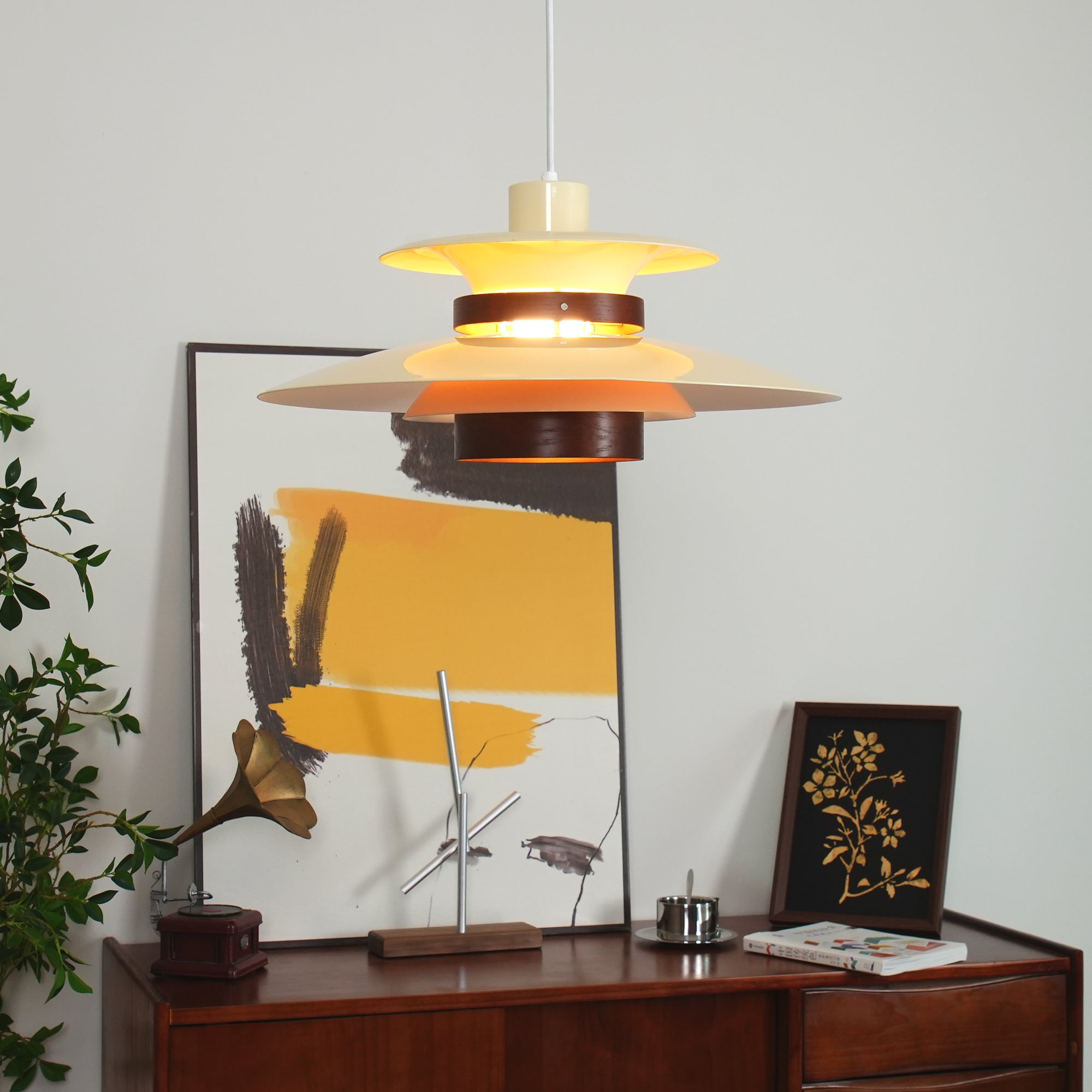 Aurellon | Elegant Pendant Lamp For Timeless Interiors | Lersk