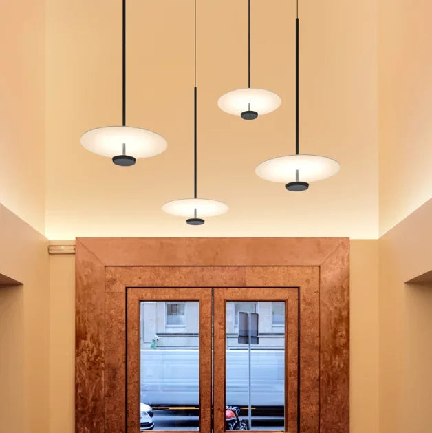 AstraLuma Arc Ring Pendant Light for Modern Living Rooms | Lersk