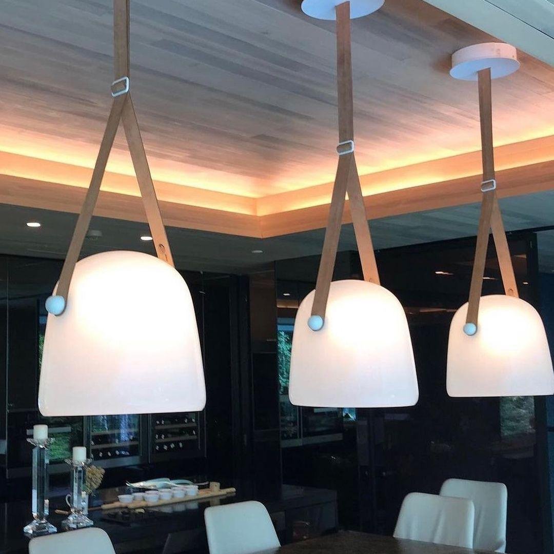 AerisLume | Moderní závěsná lampa ze skla a kovu pro domácnosti | Lersk