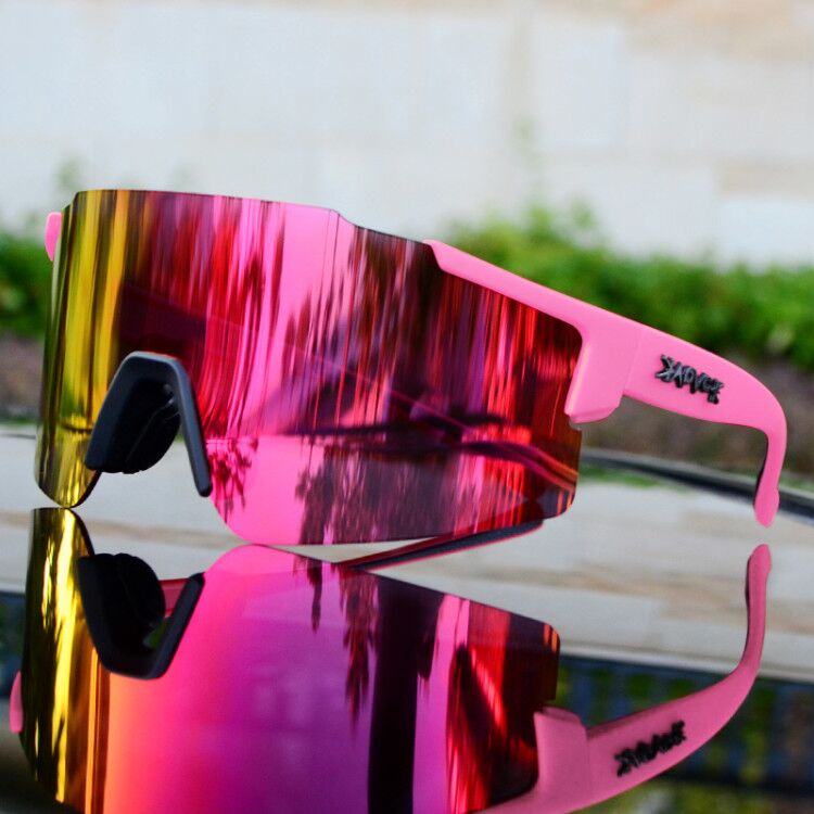 ReflectRide Mirrored Bike Sunglasses For Cyclists With Aerodynamic Design | Lersk