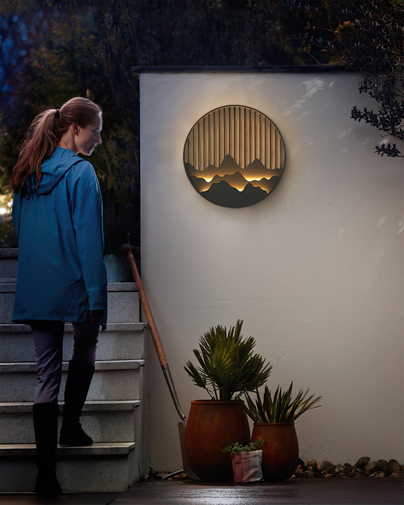Cairncrest Outdoor Wall Lamp With Elegant Mountain Motifs | Lersk