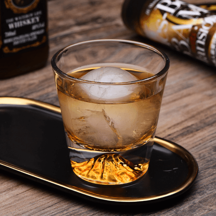 Sada ručně vyráběných whisky sklenic Hikari Kiriko od Chamvin Edo Craft | Lersk