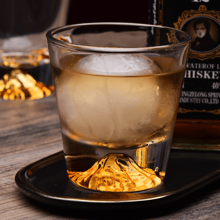 Sada ručně vyráběných whisky sklenic Hikari Kiriko od Chamvin Edo Craft | Lersk
