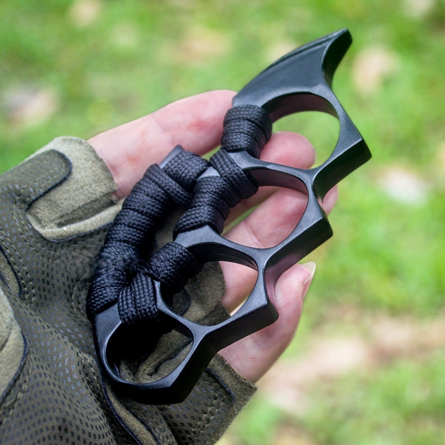 Grip Force Tactical Self-Defense Tool Compact Personal Protection Device With Durable Metal Construction | Lersk