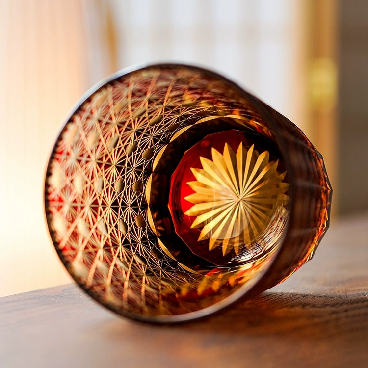 Miyara | Handgefertigte Bernstein-Whiskygläser mit Stern-Chrysanthemen-Design und Holzkiste | Lersk