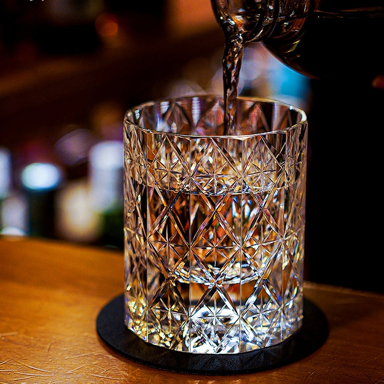 Hoshira | Ručně vyráběná nebeská whisky sklenice v dřevěné krabičce | Lersk