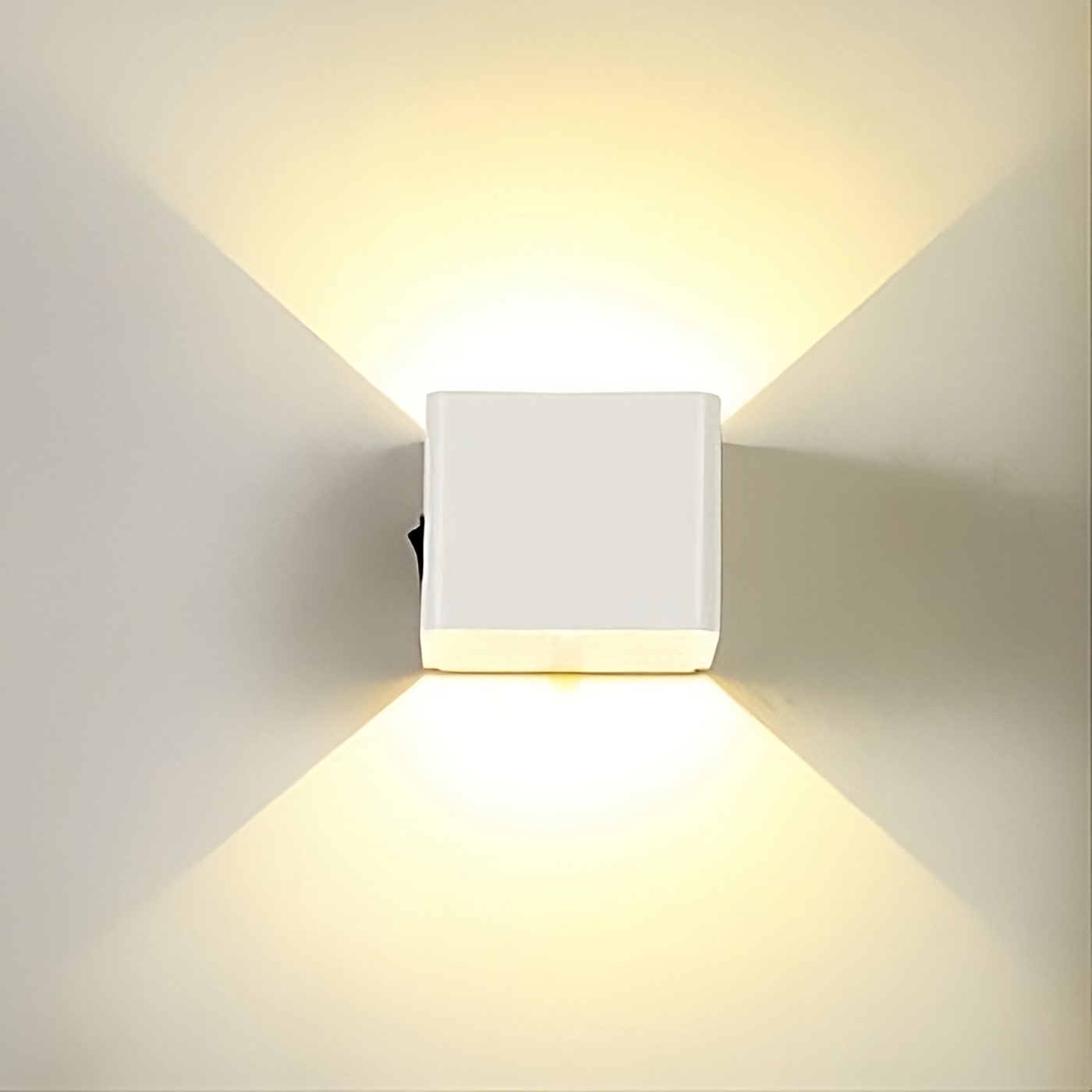 CubeLamp nástěnná lampa s pohybovým senzorem bezdotyková pro rušné domácnosti | Lersk