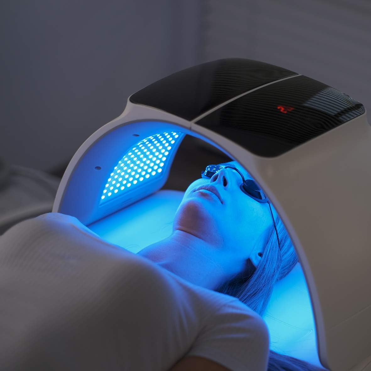 Medical Grade LED Light Therapy Machine With 7 Wavelengths | Lersk