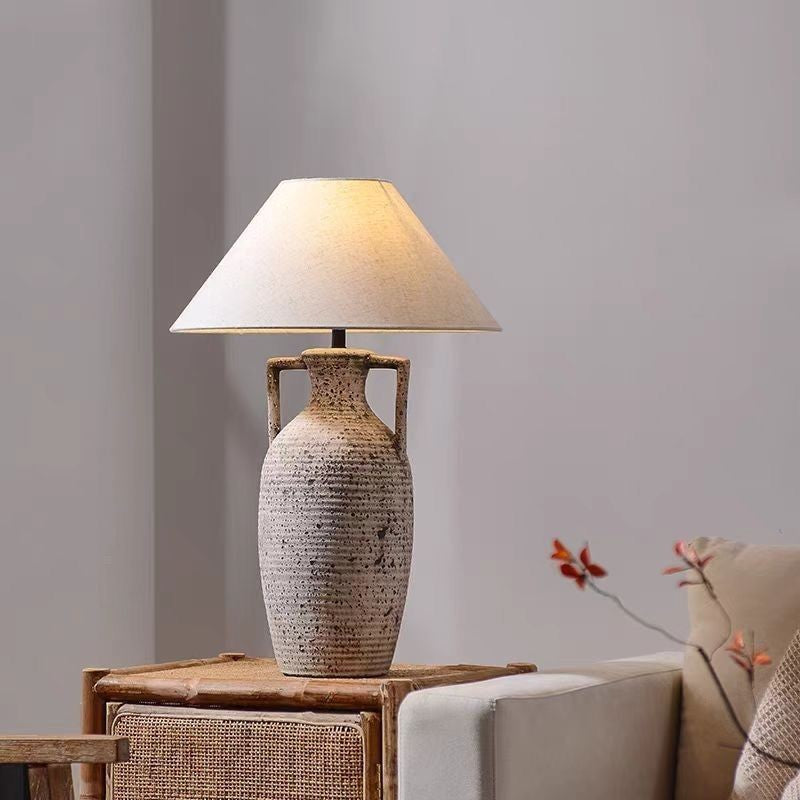 Keramická stolní lampa s texturou a teplým ambientním osvětlením pro domácí dekoraci | Lersk