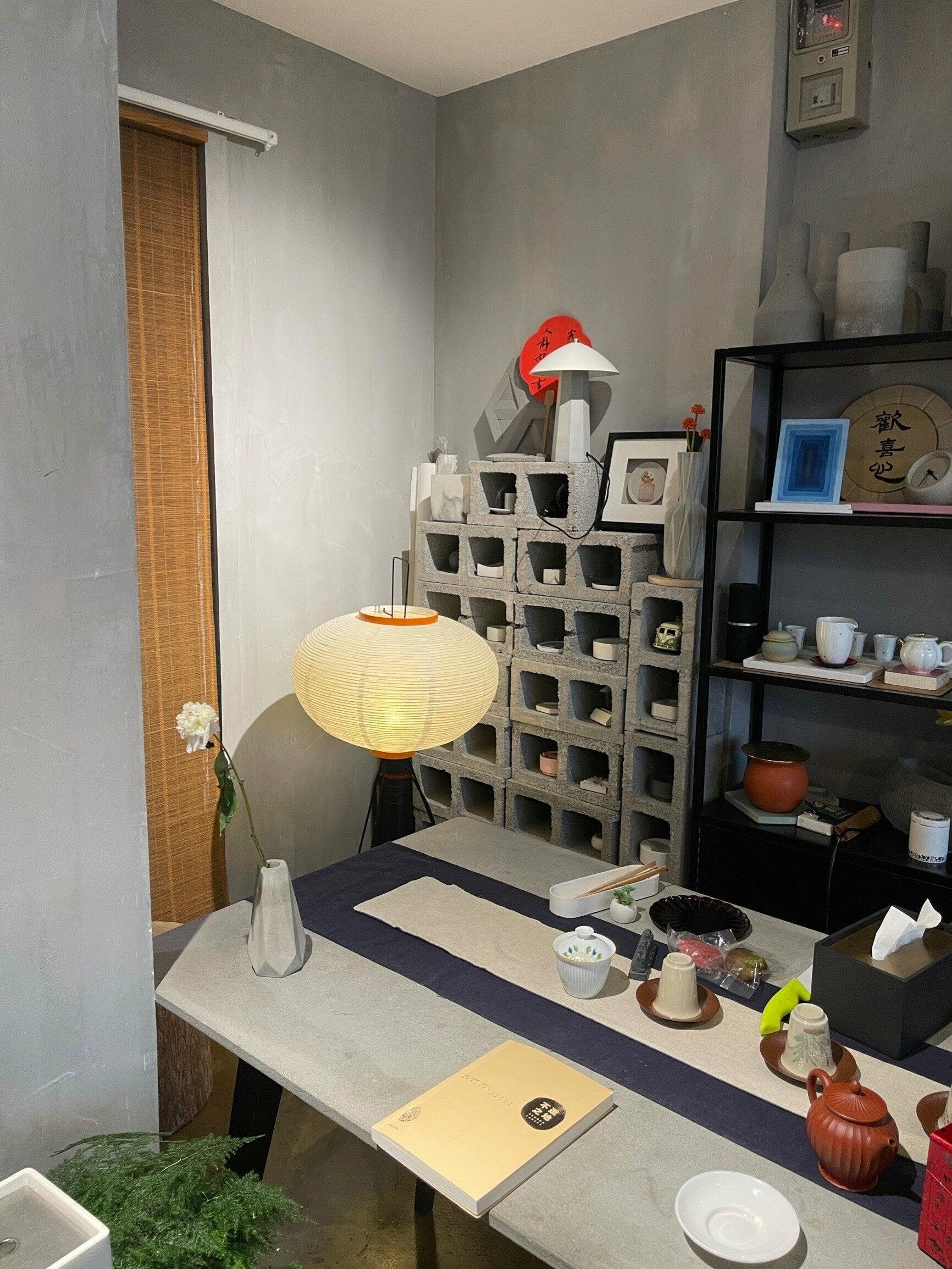 Kaze Rice Paper Floor Lamp - Japanese-Inspired Ambient Glow | Lersk