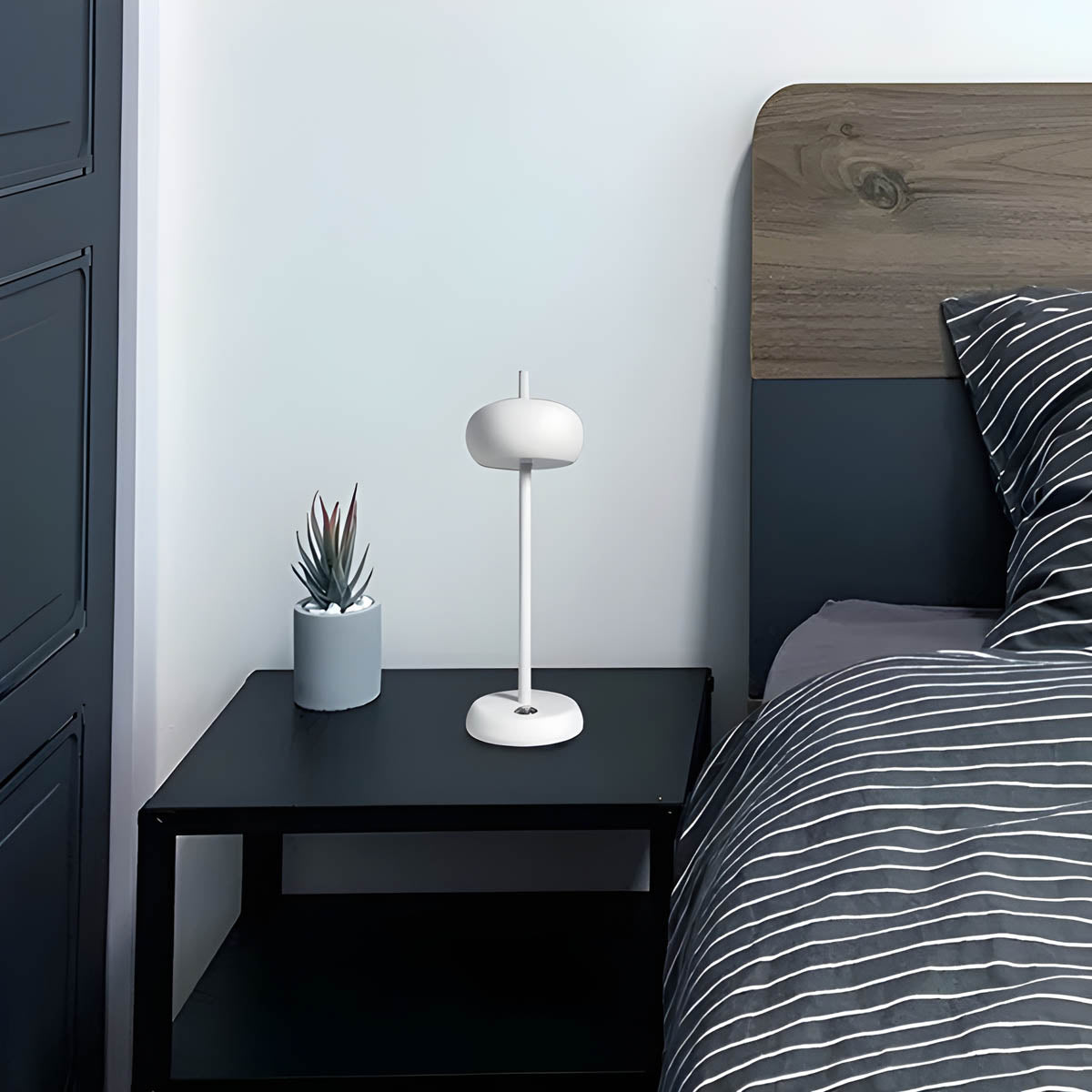 NexaLite Stolní lampa, moderní, elegantní a současný lesk
