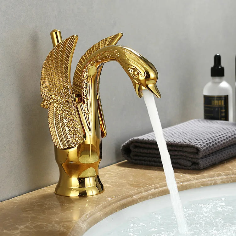 Swan jednopáková zlatá umyvadlová baterie Swan jednopáková zlatá umyvadlová baterie Swan jednopáková zlatá umyvadlová baterie | Lersk