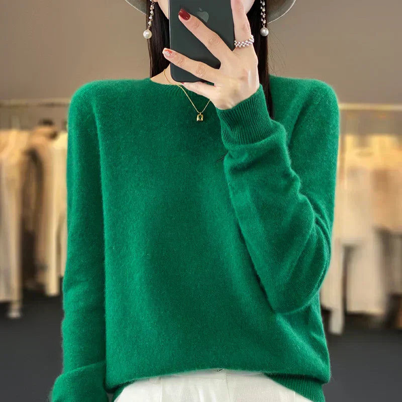 Camisola Clássica Suave LyraLux em Lã Merino para Mulher, Decote Redondo | Lersk