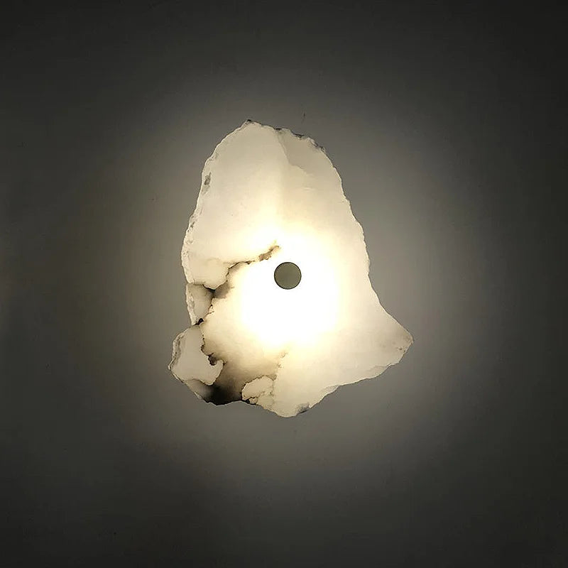 مصباح حائطي LED أنيق من الرخام الطبيعي مع لمسات نحاسية لغرفة المعيشة | Lersk