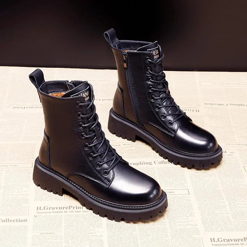 Solenne | Elegant Black Winter Boots | Lersk