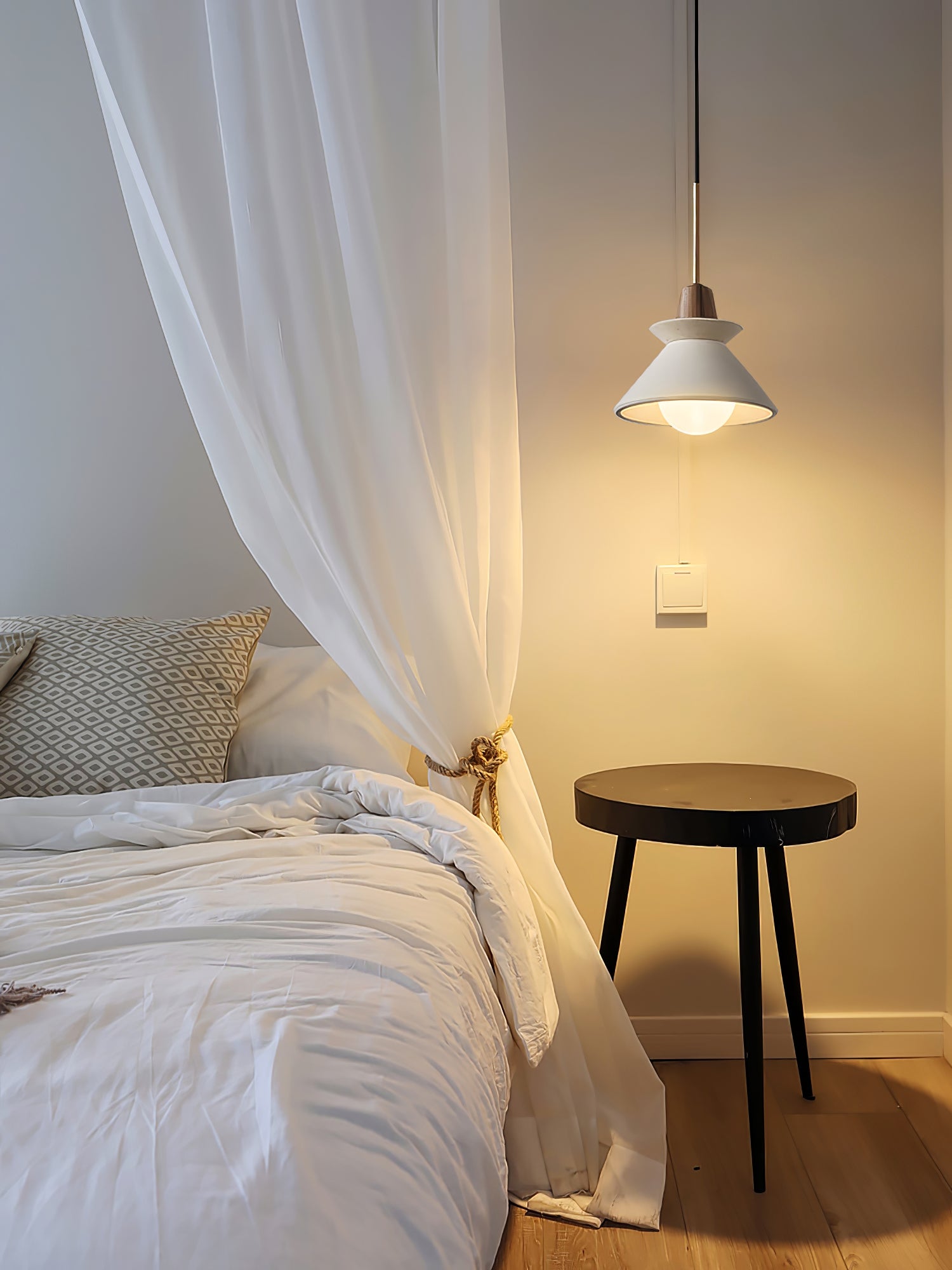 Scandinavian Pendant Lamp for Bedroom | Lersk