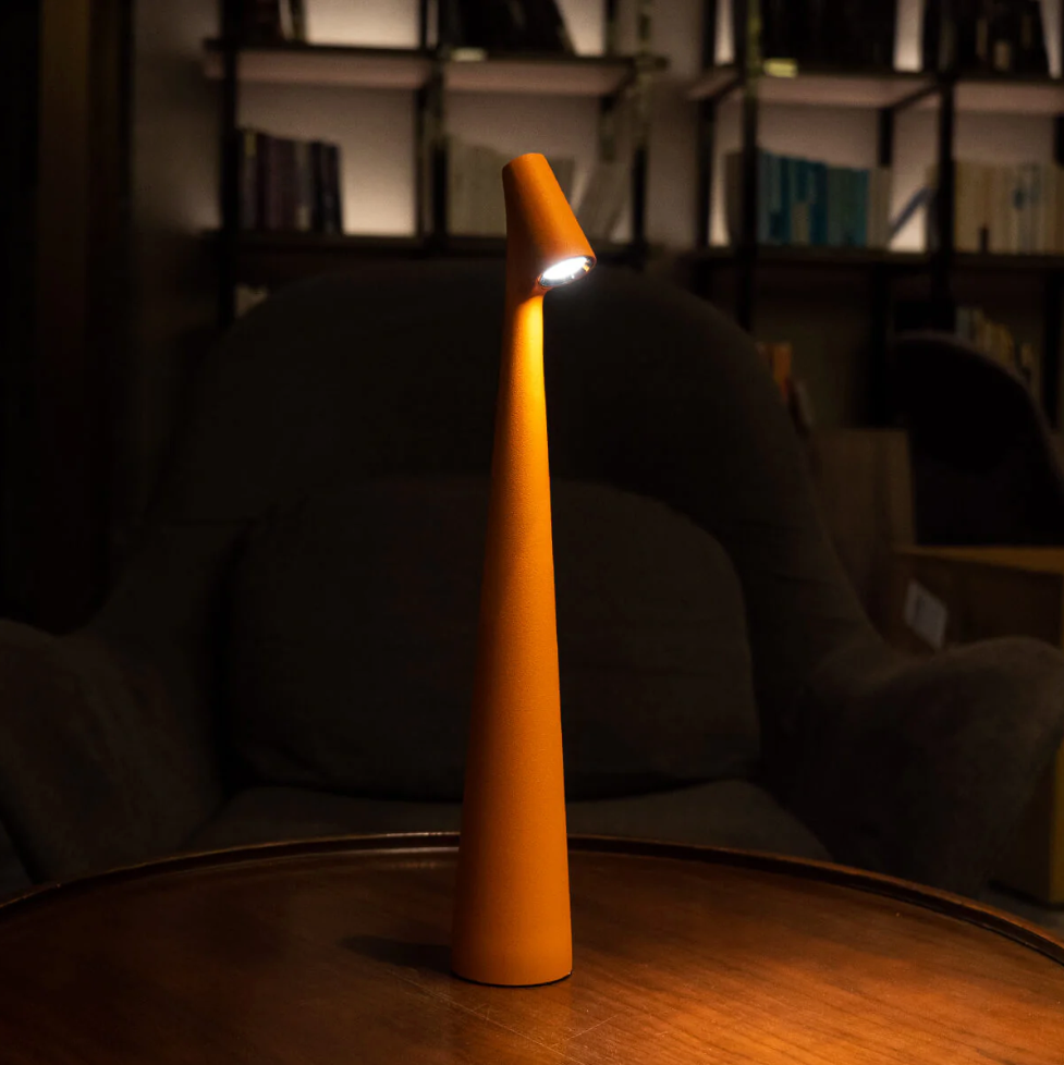 LumaNord kabellose LED-Tischlampe zum Lesen und Essen | Lersk