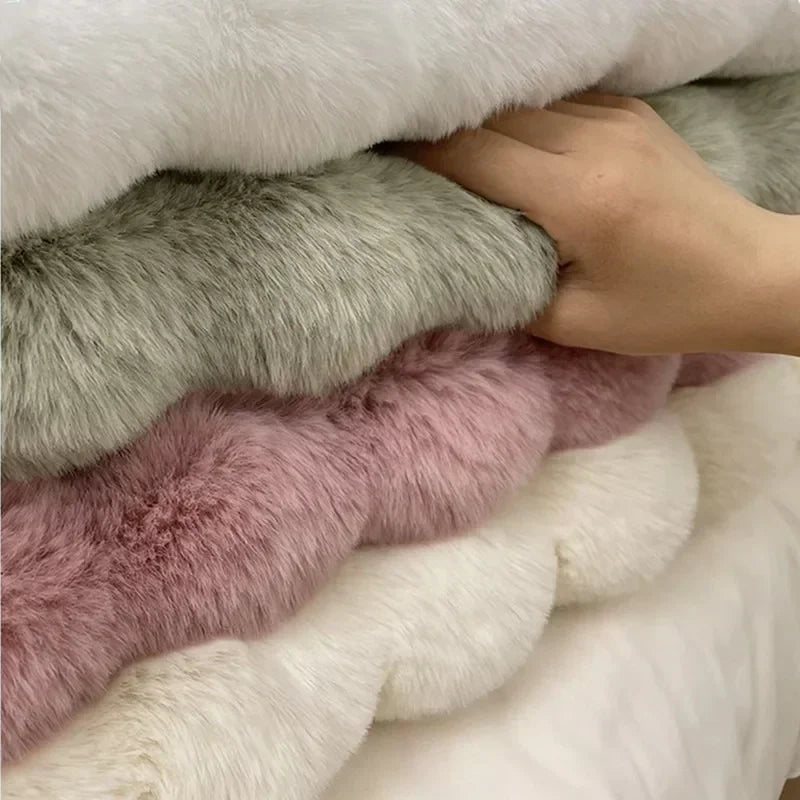 Plush Round Rug in Nordic Style | Lersk