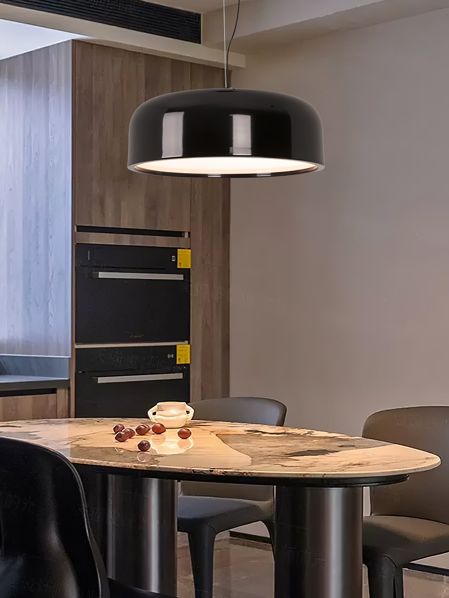 Lampada a sospensione da soffitto AstraLume con design elegante a luce diffusa | Lersk