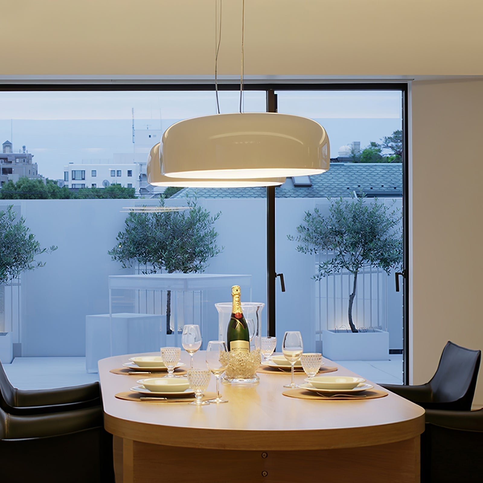 Lampada a sospensione da soffitto AstraLume con design elegante a luce diffusa | Lersk