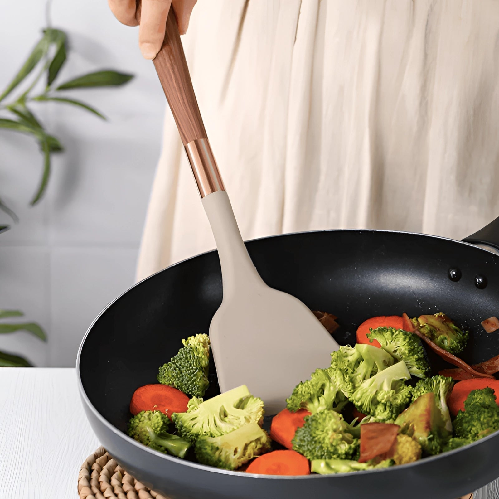 Aurelo Kitchen Elite 10 Piece Stainless Steel Utensil Set With Non Slip Grips | Lersk