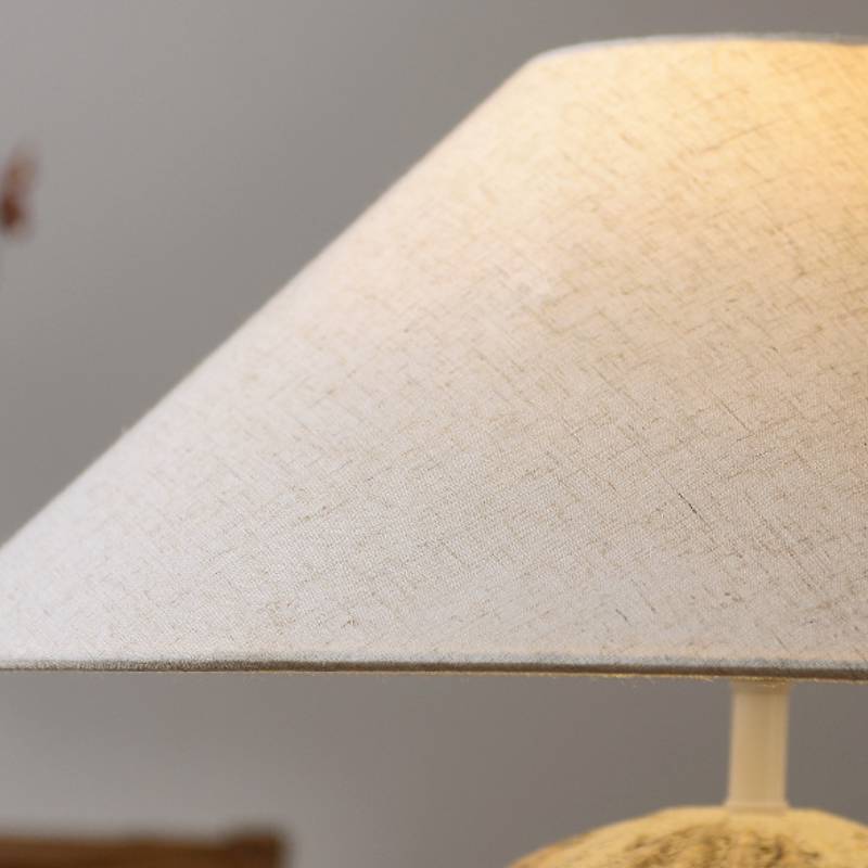 Lampada da tavolo in ceramica terra con paralume in lino, grande illuminazione da comodino | Lersk