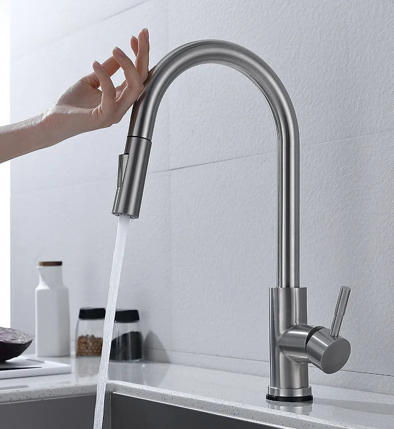 TouchTech vysouvací kuchyňská baterie, bezdotyková baterie s čidlem a flexibilní výpustí, moderní mosazná baterie | Lersk