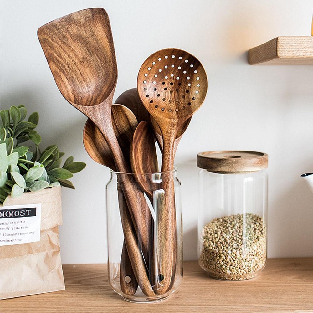 Sada kuchyňského náčiní EcoTeak šetrná k nepřilnavým hrncům | Lersk