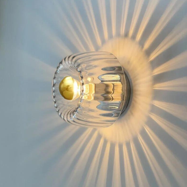 Lampada da parete Skjold Nordic Bauhaus in vetro finitura metallo | Lersk