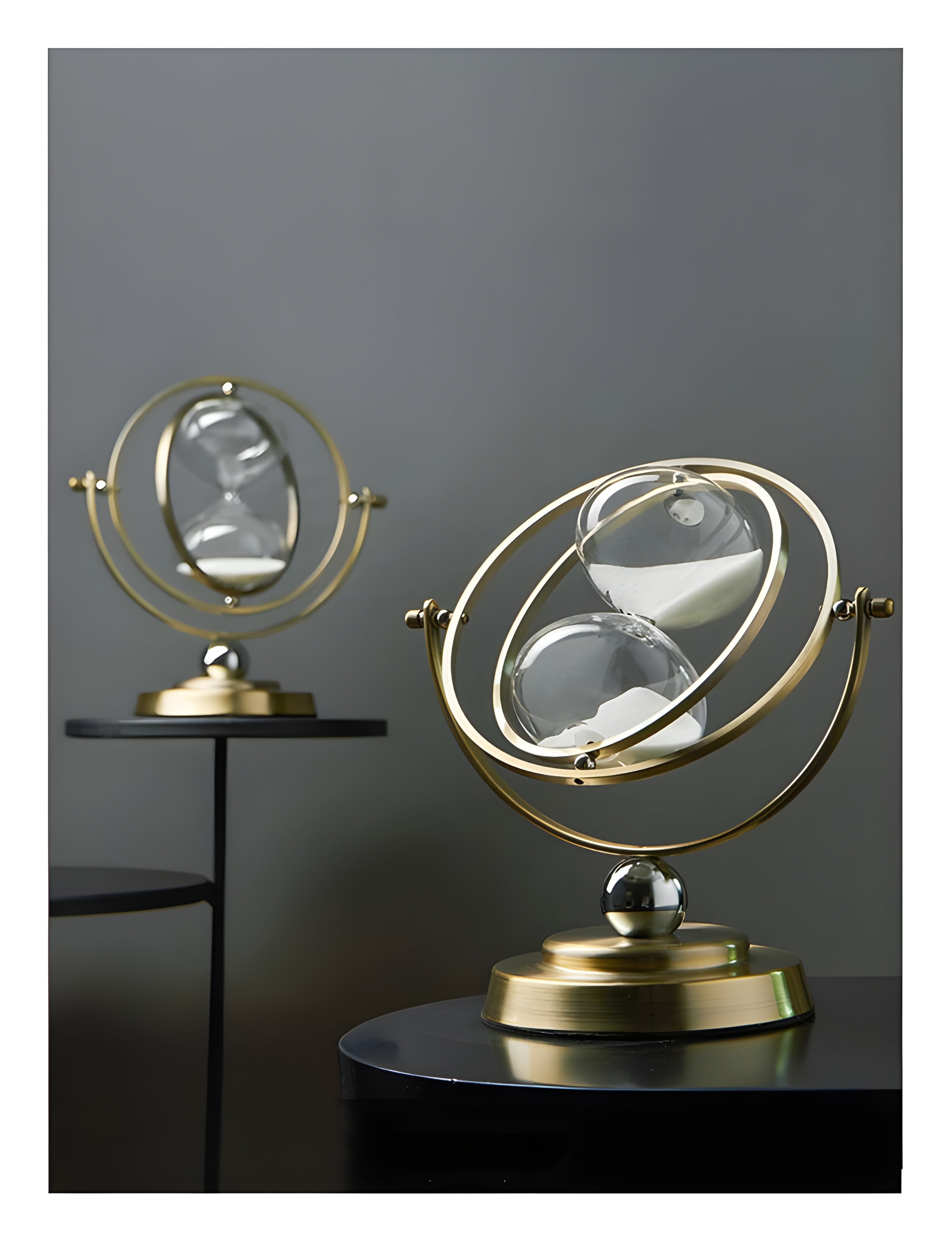 Horloge GracefulTime - Sablier de luxe avec cadre doré élégant et design intemporel | Lersk