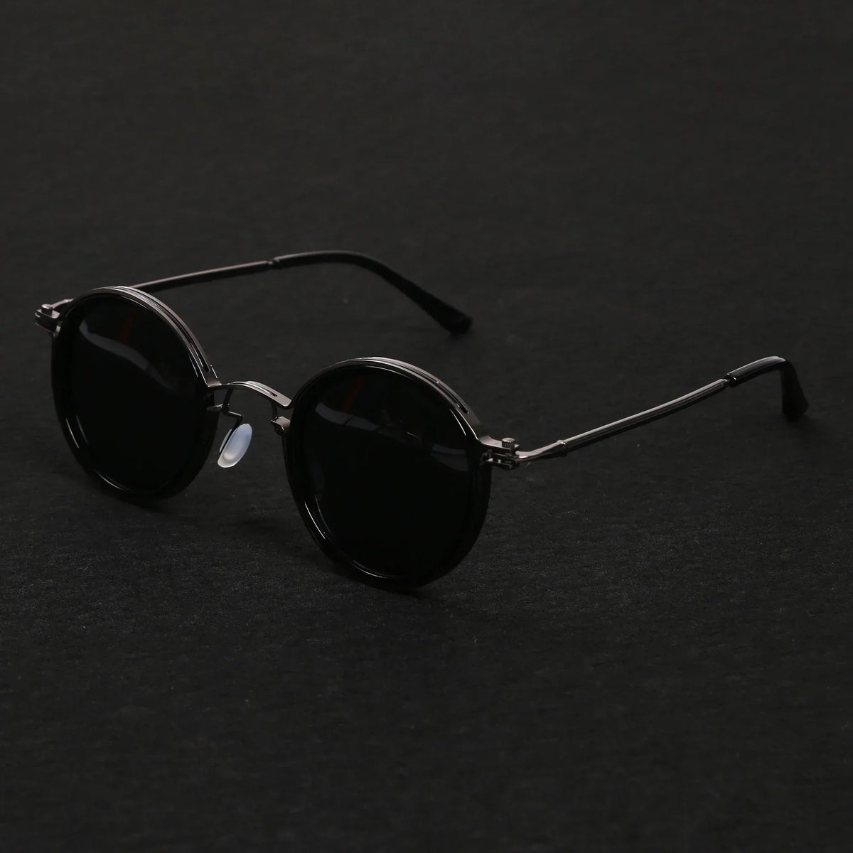 Lunara Vintage Round Sunglasses With Gold Frame And UV400 Protection