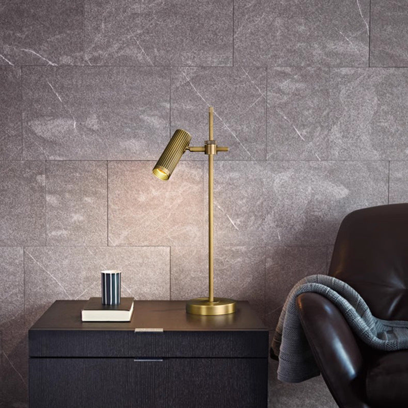 Moderne verstellbare Tischlampe für präzise Arbeitsbeleuchtung zu Hause und im Büro | Lersk