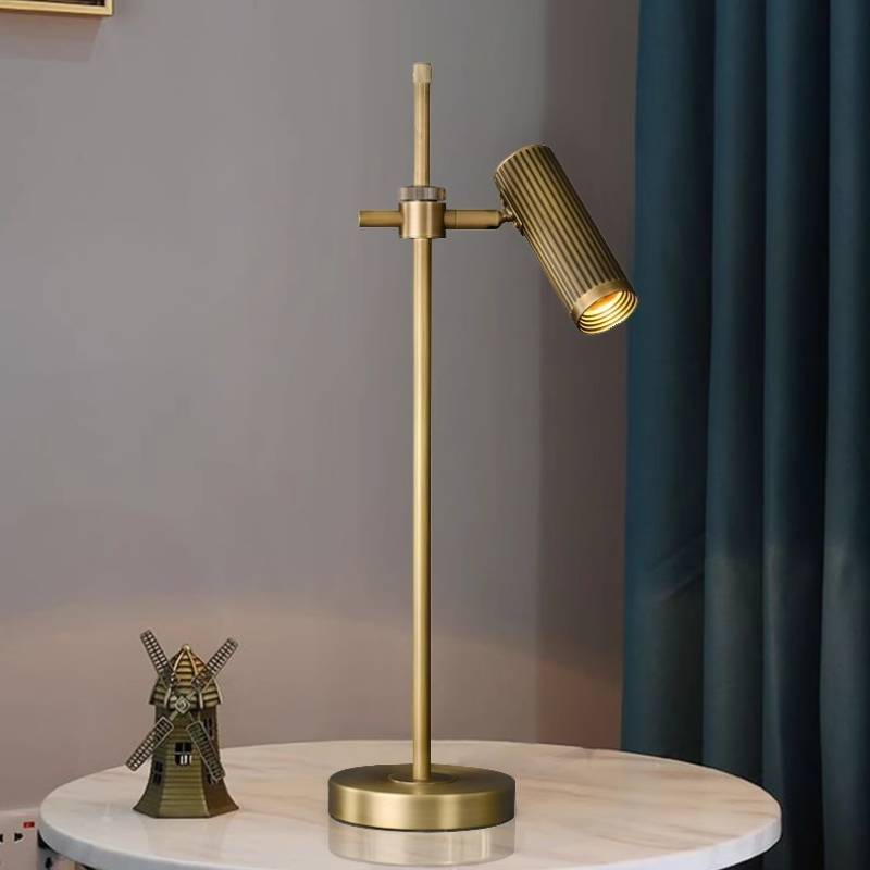 Moderne verstellbare Tischlampe für präzise Arbeitsbeleuchtung zu Hause und im Büro | Lersk