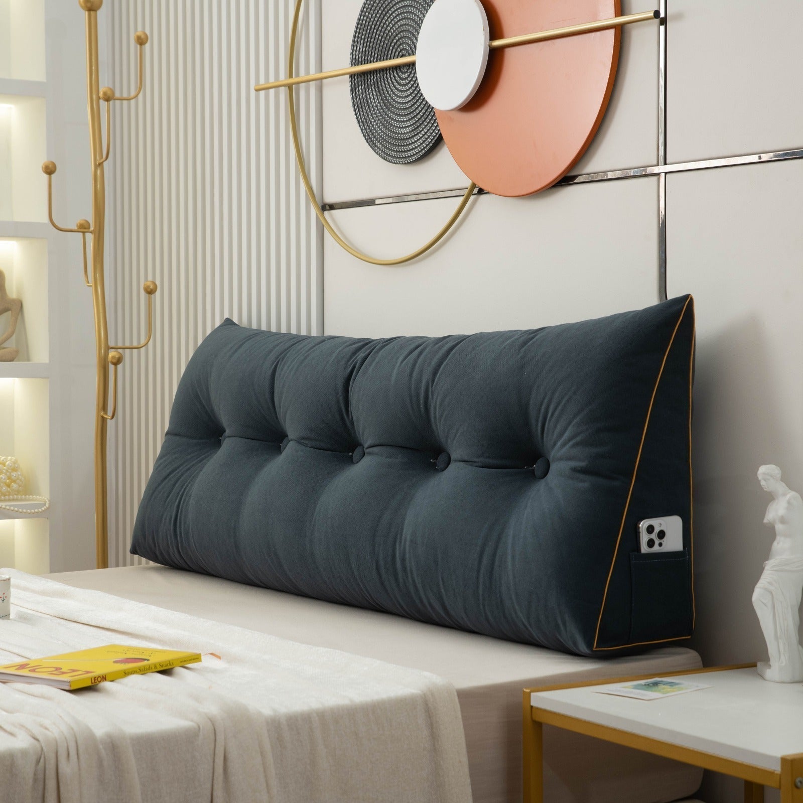 Cuscino a cuneo ergonomico NovaRest per supporto di schiena e collo, comfort per letto e divano | Lersk