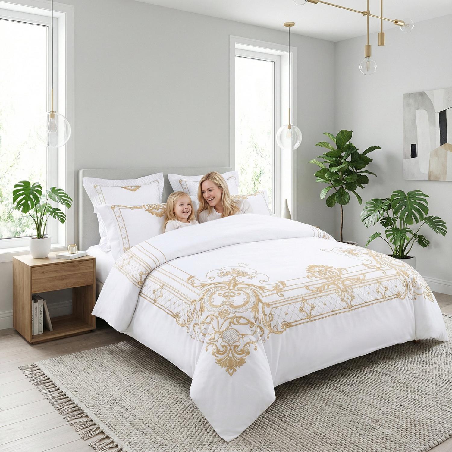 Ivory Crown Elegant Embroidered Duvet Cover Set For Bedroom | Lersk