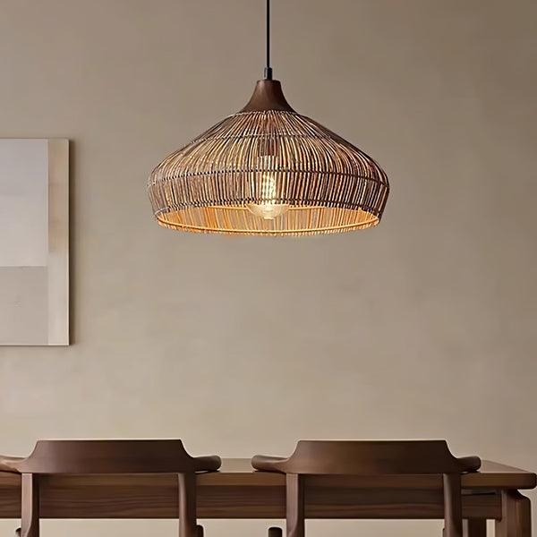 LumaWeave závěsná ratanová lampa ručně tkaná pro teplo | Lersk