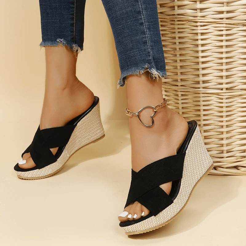 Adjustable, Durable Women's Orthopedic Comfort Sandals With Size Options | Lersk