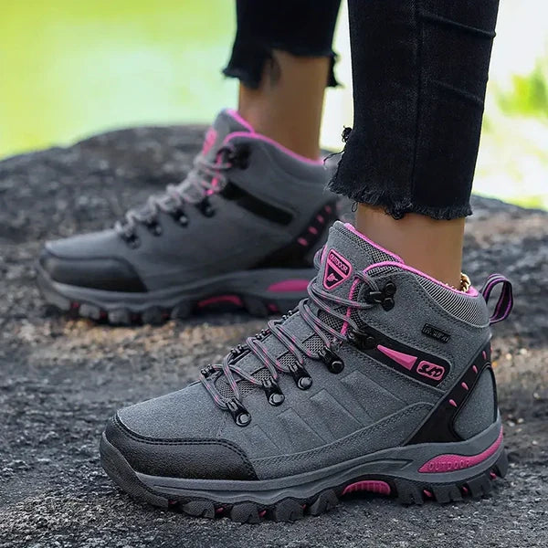 AuroraTrail Women's Wide Fit Winter Hiking Boots With Arch Support | Lersk