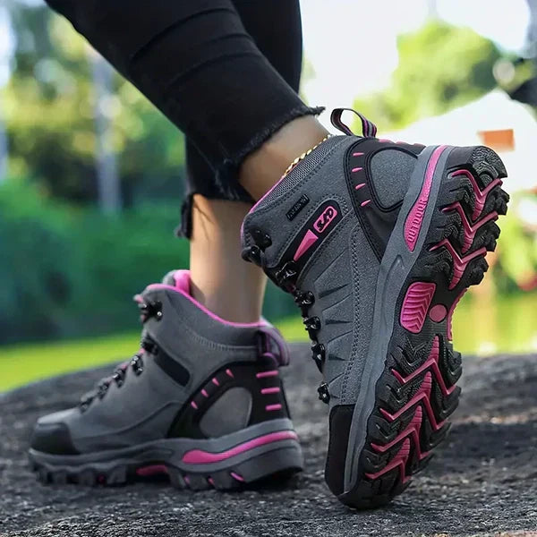 AuroraTrail Women's Wide Fit Winter Hiking Boots With Arch Support | Lersk