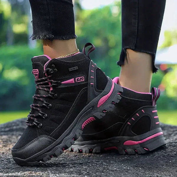 AuroraTrail Women's Wide Fit Winter Hiking Boots With Arch Support | Lersk
