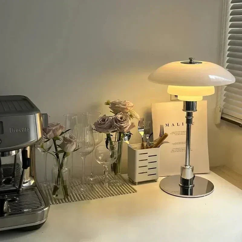 Lampă de birou Asterin Art Deco cu model geometric îndrăzneț | Lersk