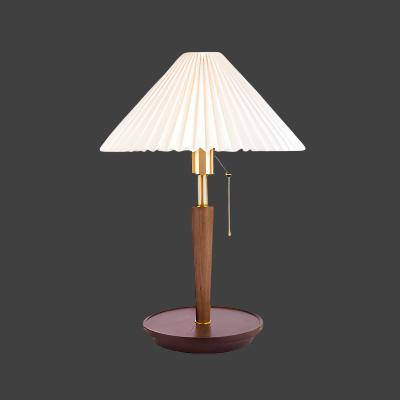 CedarGlow Retro Wood Table Lamp with Pleated Design | Lersk