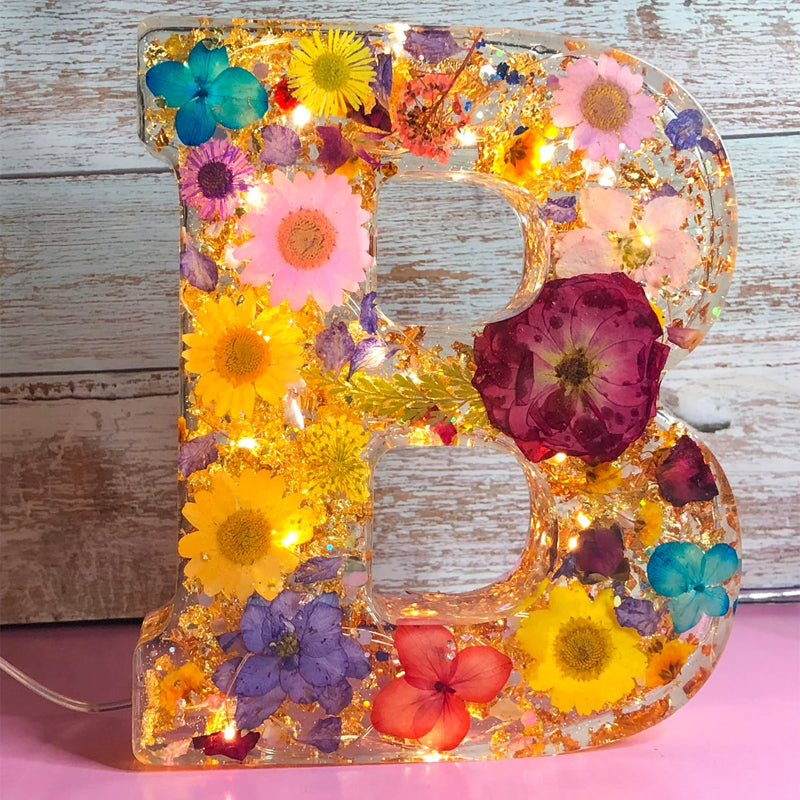 Dried Flower Letters Night Light Elegant Alphabet Lamp For Home Decor And Gift Idea | Lersk