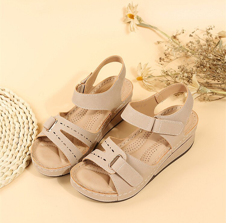 Virelle Women's Orthopedic Sandals for Spring and Summer Comfort | Lersk