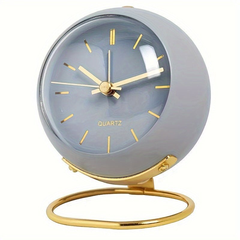 Buzzley Retro Analog Wecker mit geräuschlosem Uhrwerk Klassisches Schlafzimmer-Uhrendesign | Lersk