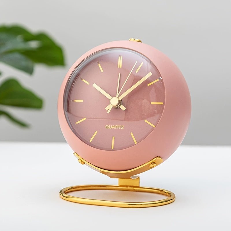 Buzzley Retro Analog Wecker mit geräuschlosem Uhrwerk Klassisches Schlafzimmer-Uhrendesign | Lersk