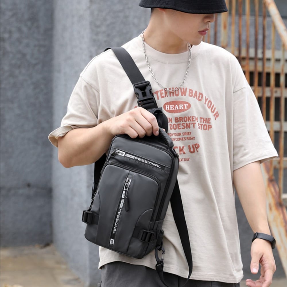 Voděodolná multifunkční crossbody taška univerzální pro cestovatele i každodenní použití | Lersk