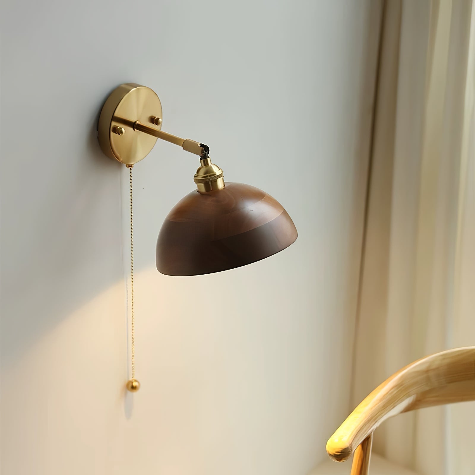 Aureo Vintage-Style Wood Wall Lamp with Pull Chain Switch | Lersk