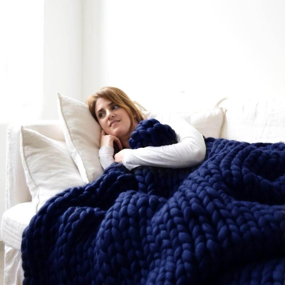 Velora Chunky Knit Throw Blanket Extra Fine Wool Blend | Lersk