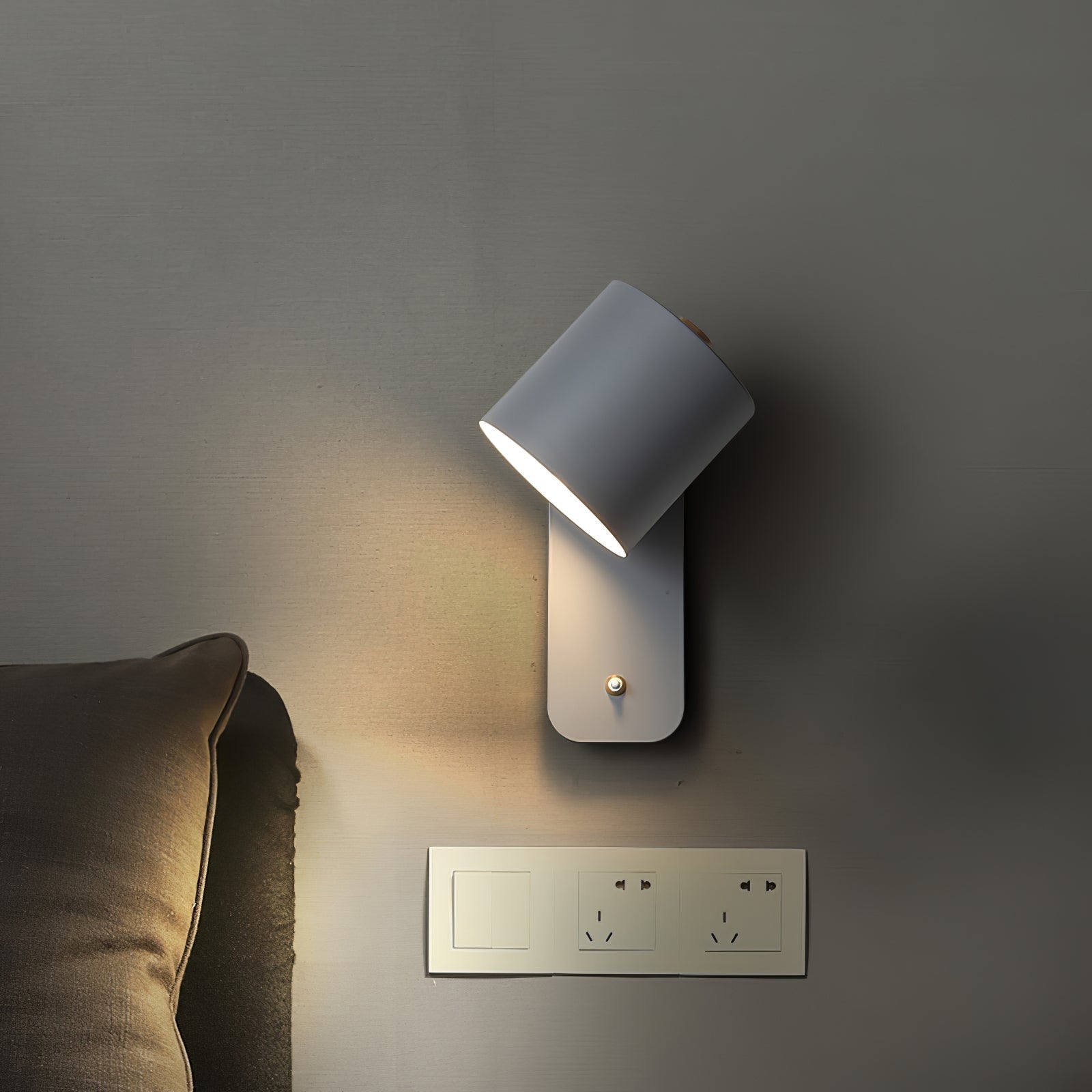 Aurelia Wall Light With Curved Silhouette And Ambient Glow | Lersk